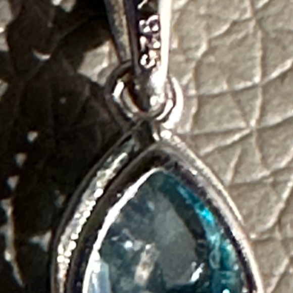 Elegant Blue 925 Silver Pendant - Picture 4 of 4